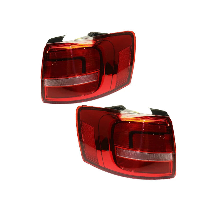 The left outer taillight is suitable for the 2015-2018 for Volkswagen for Jetta Taillamp rear brake light.