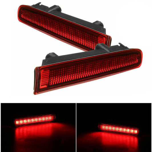 A pair of third-grade brake lights are suitable for Volkswagen transport trucks T5-T6 barn doors.