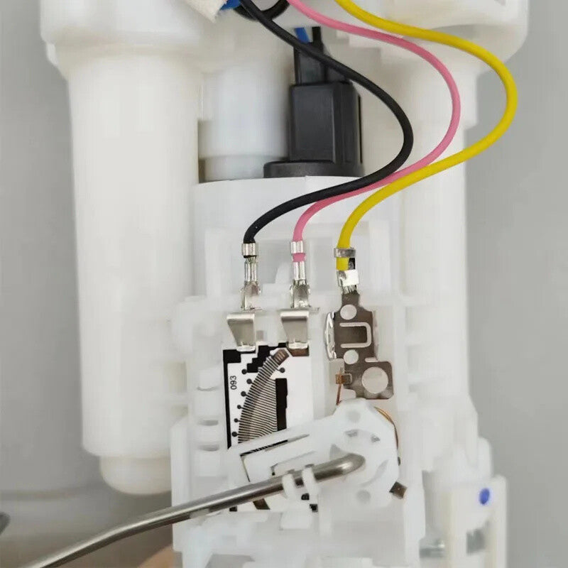 Fuel pump module unit 77020-33130 is suitable for Lexus ES300 and for Toyota for Avalon 2002-2004 3.0L.