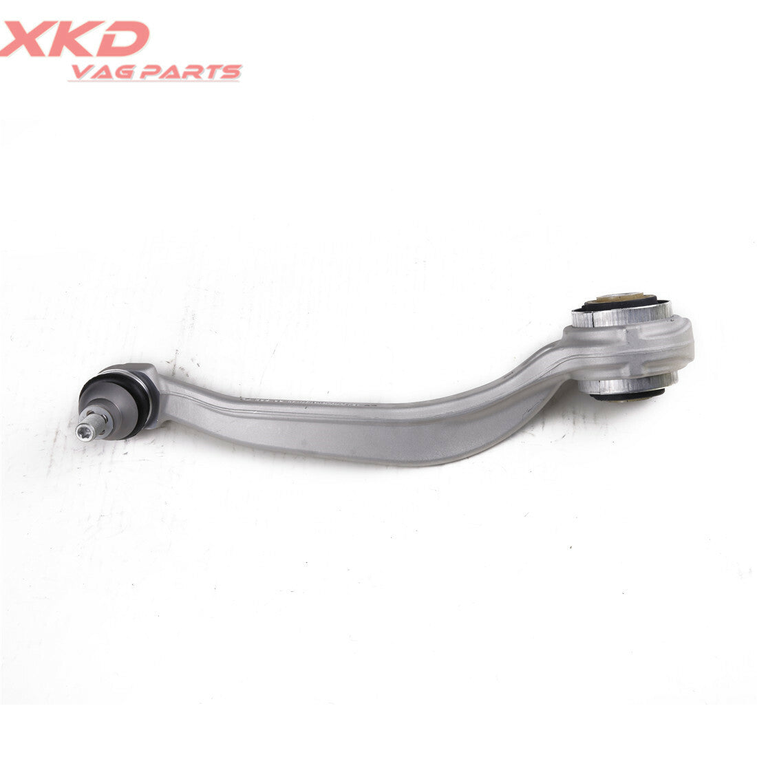 The lower left corner of the control arm is suitable for Mercedes A205, C205, 2053301505