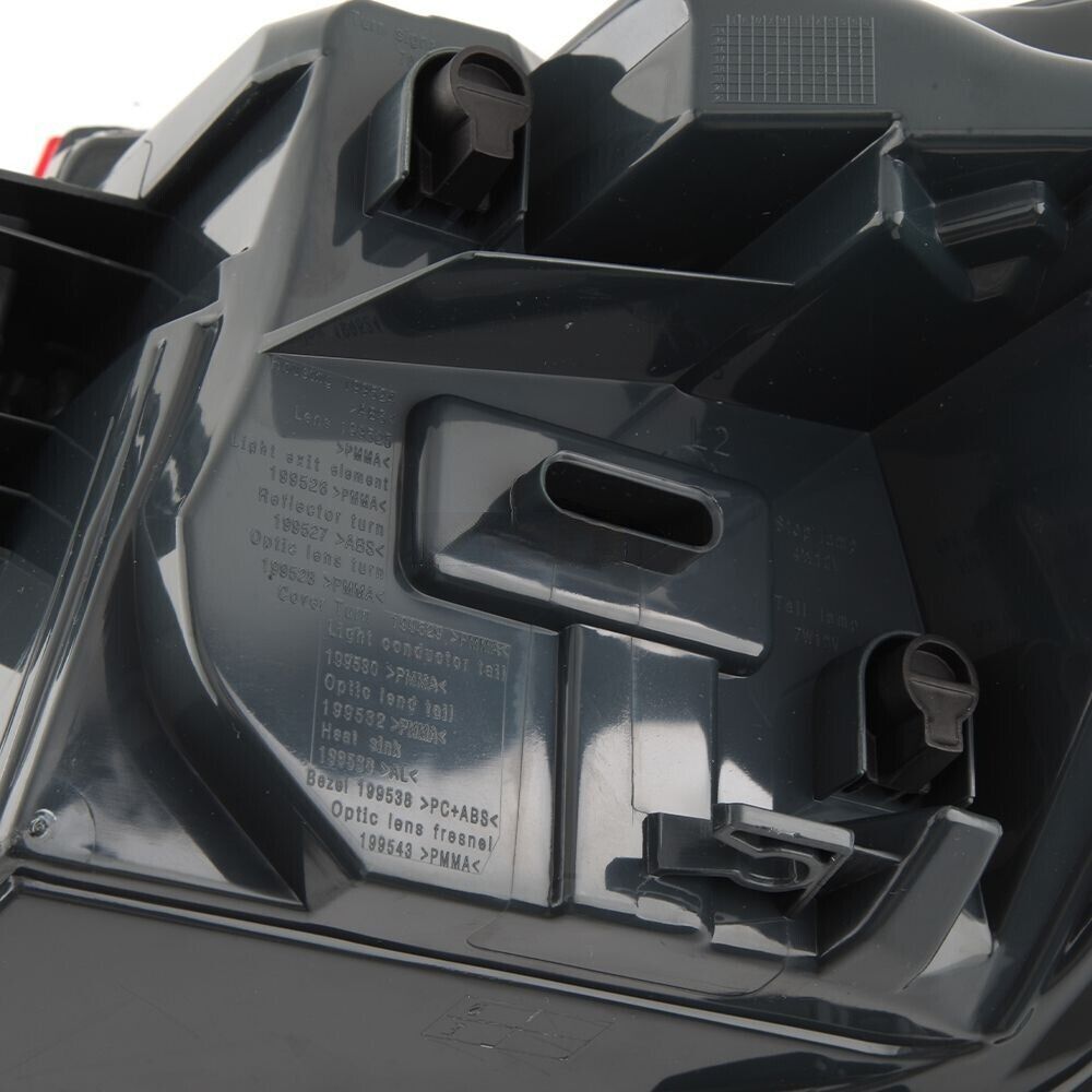 1Right rear LED side stop light taillights suitable for BMW 3 Series F30 F80 16-18