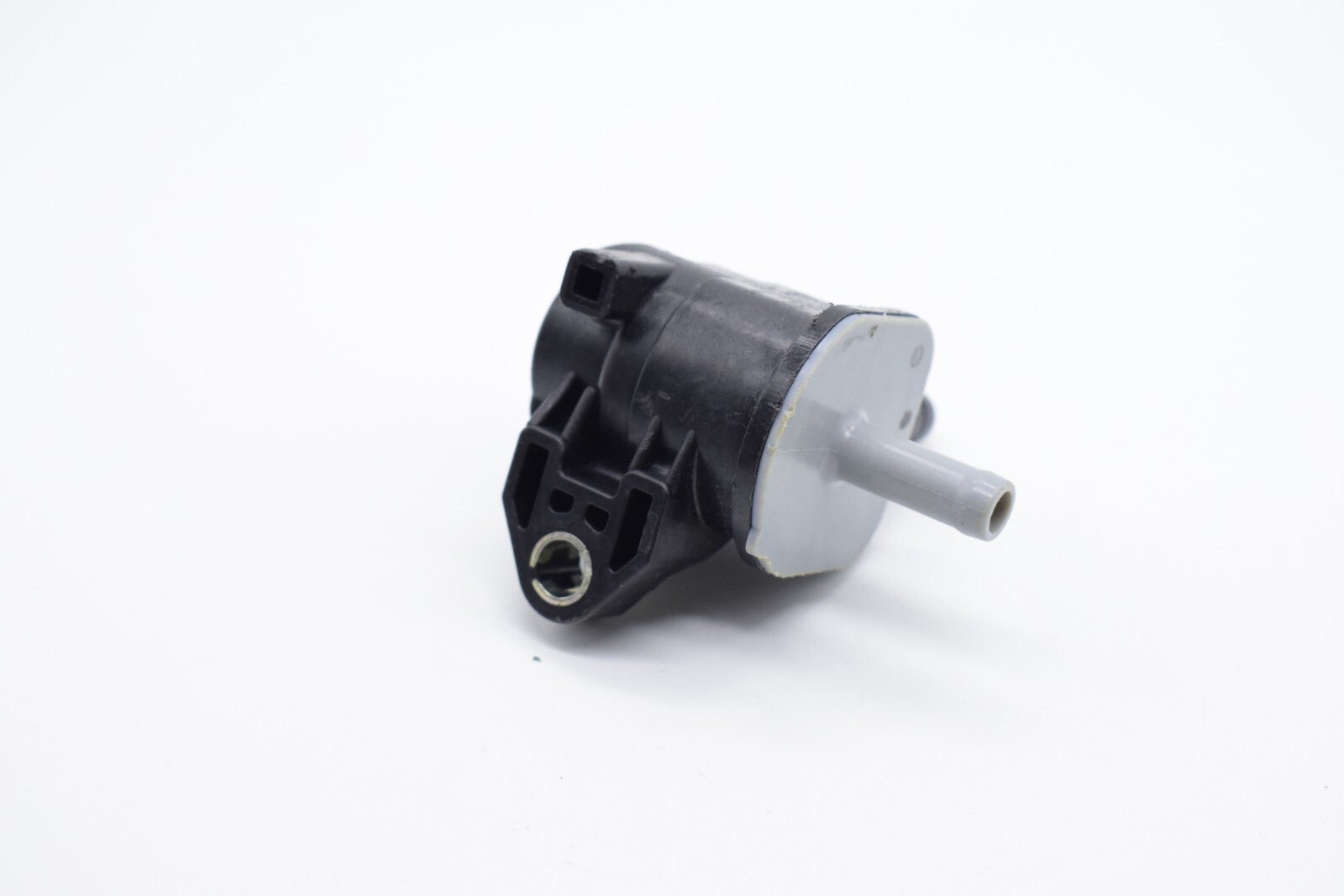 for TOYOTA AYGO 1.0 90910-12280,136200-7070 Purge Control Solenoid Vacuum Valve