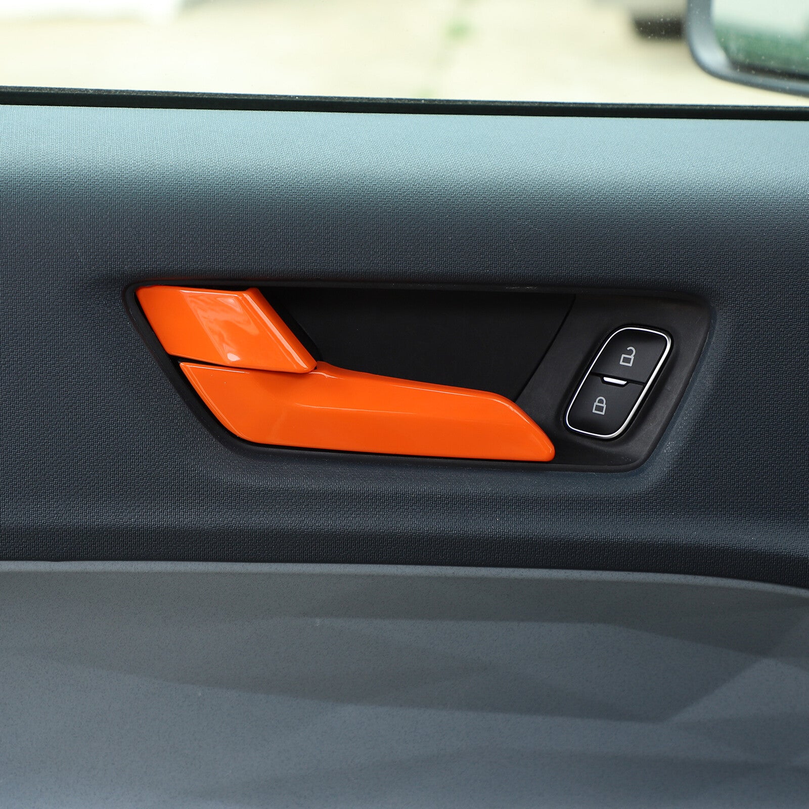 Silver alloy armrest blades are suitable for Land Rover for Range Rover Sport 2005 - 2013 (USA).