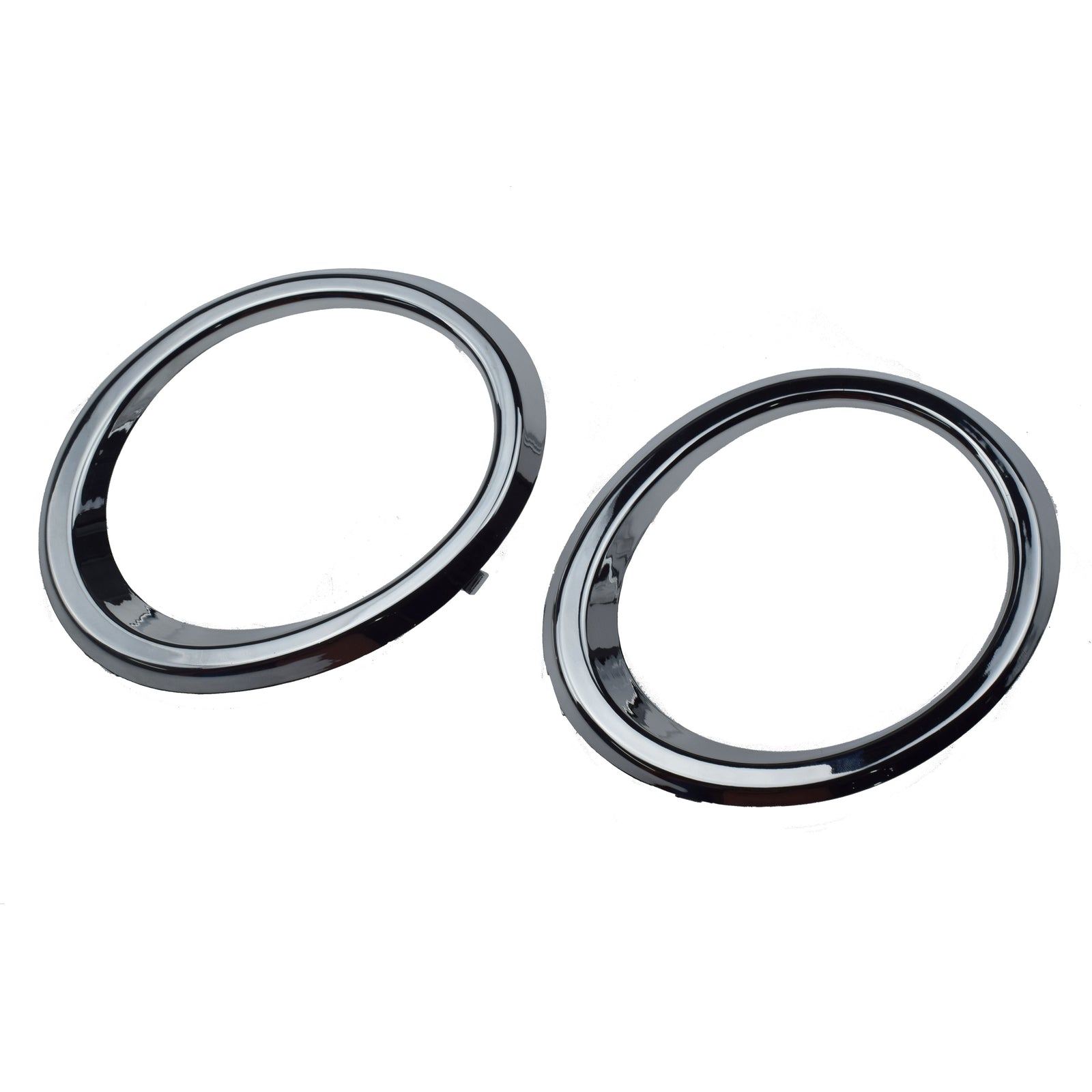A pair of left and right fog lights with chrome bezels, suitable for Toyota for Camry 2012-2014.