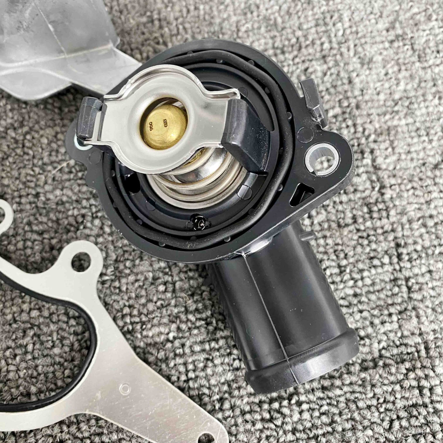 Water pump with thermostat suitable for Maserati Ghibli for Levante Quattroporte 3.0T V6 engine