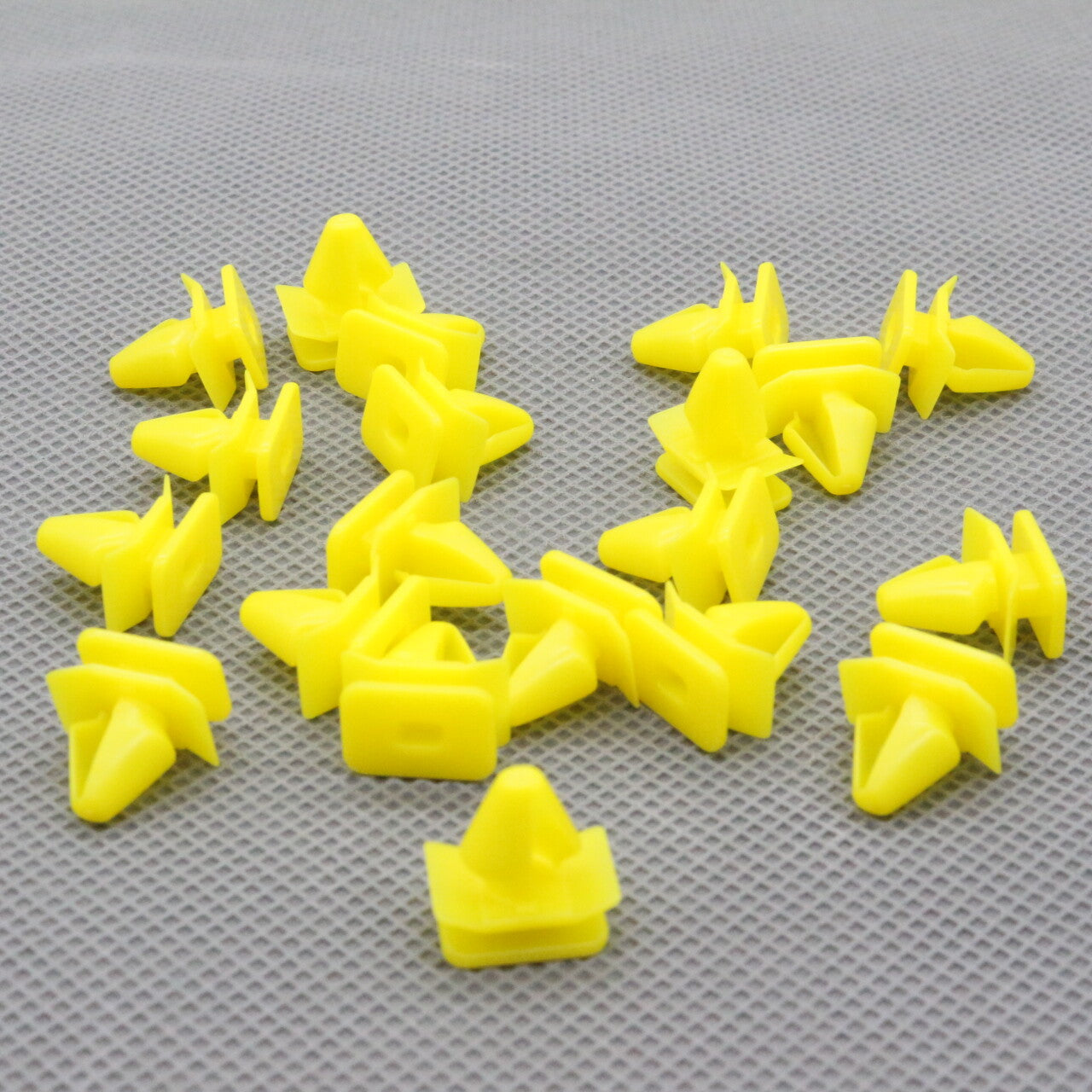 Side Moulding Flare Retainer Clip for Volvo 30622764, 20Pcs