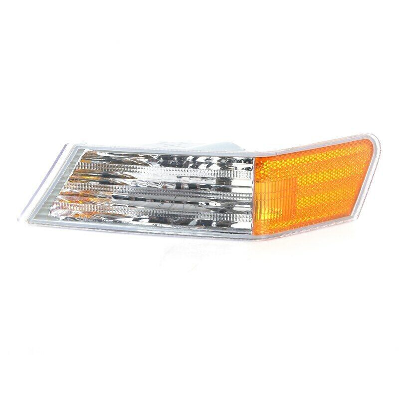 A pair of front turn signal lights without bulbs are compatible with 2007-2014 for Jeep Patriots.