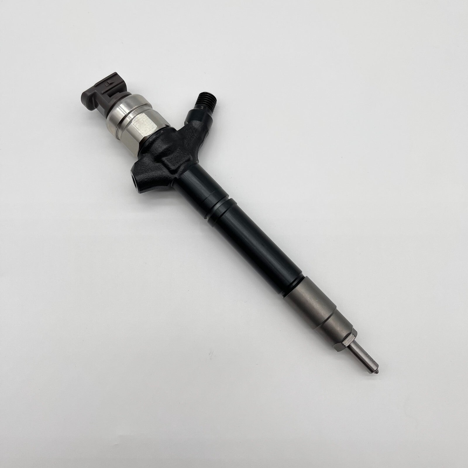 095000-9730 23670-59035 Injector for Fits for Toyota for Land Cruiser V8 D-4D