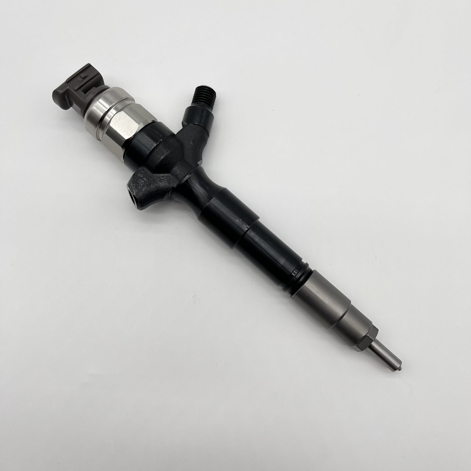 095000-7700 23670-51030 Diesel Fuel Injector for Toyota 1VDFTV for Land Cruiser