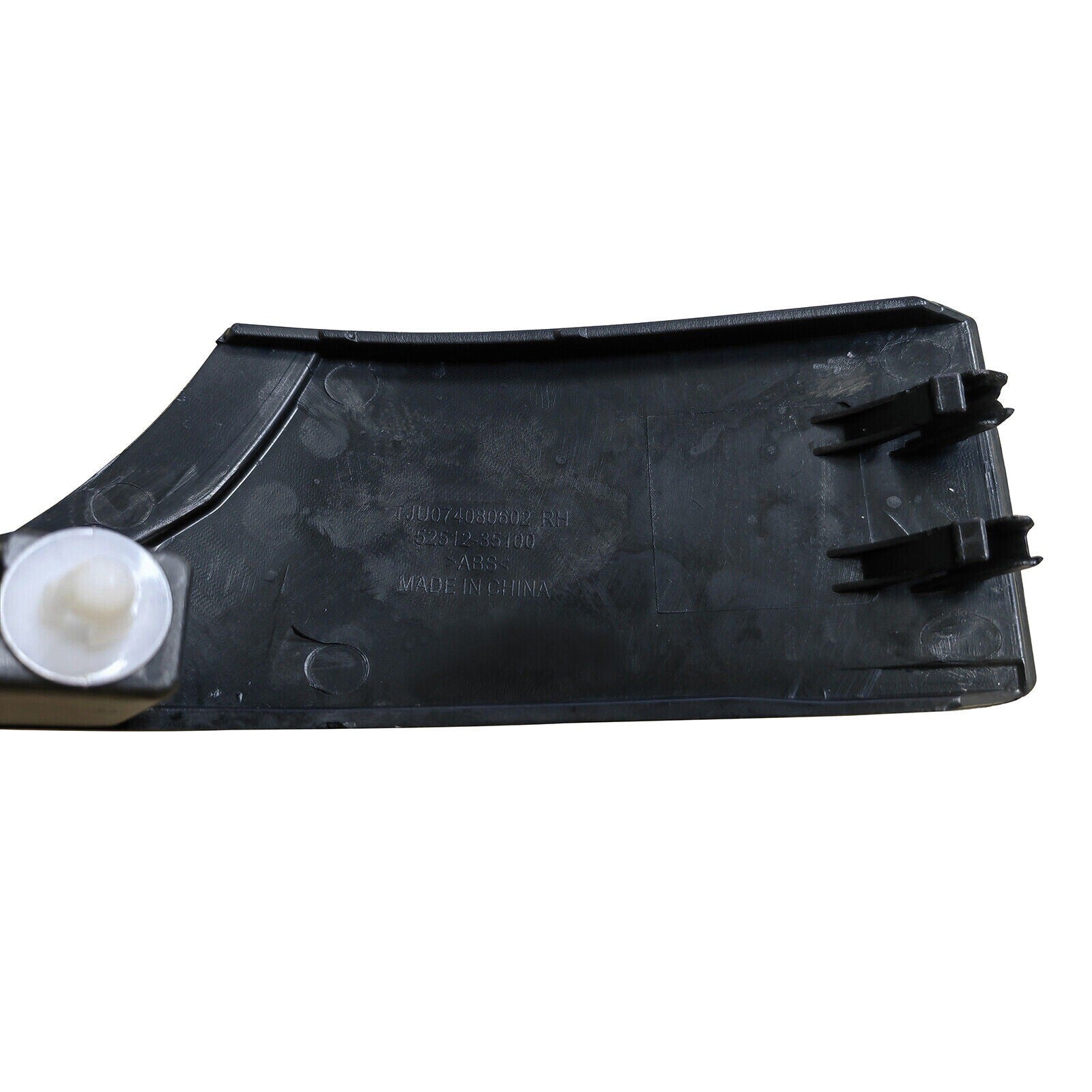 The right side is suitable for the 07-14 for Toyota FJ Cruiser front bumper filler trim AT