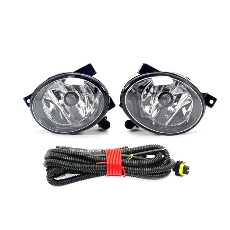 The kit includes a front cleaning lens, fog light, grille, and wiring, and is suitable for Volkswagen for Tiguan 2012-2017.