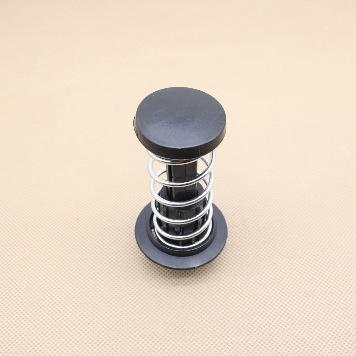 Bonnet front hood stop spring lock clips are suitable for Mercedes-Benz W204, W212, S212, and A207 models.
