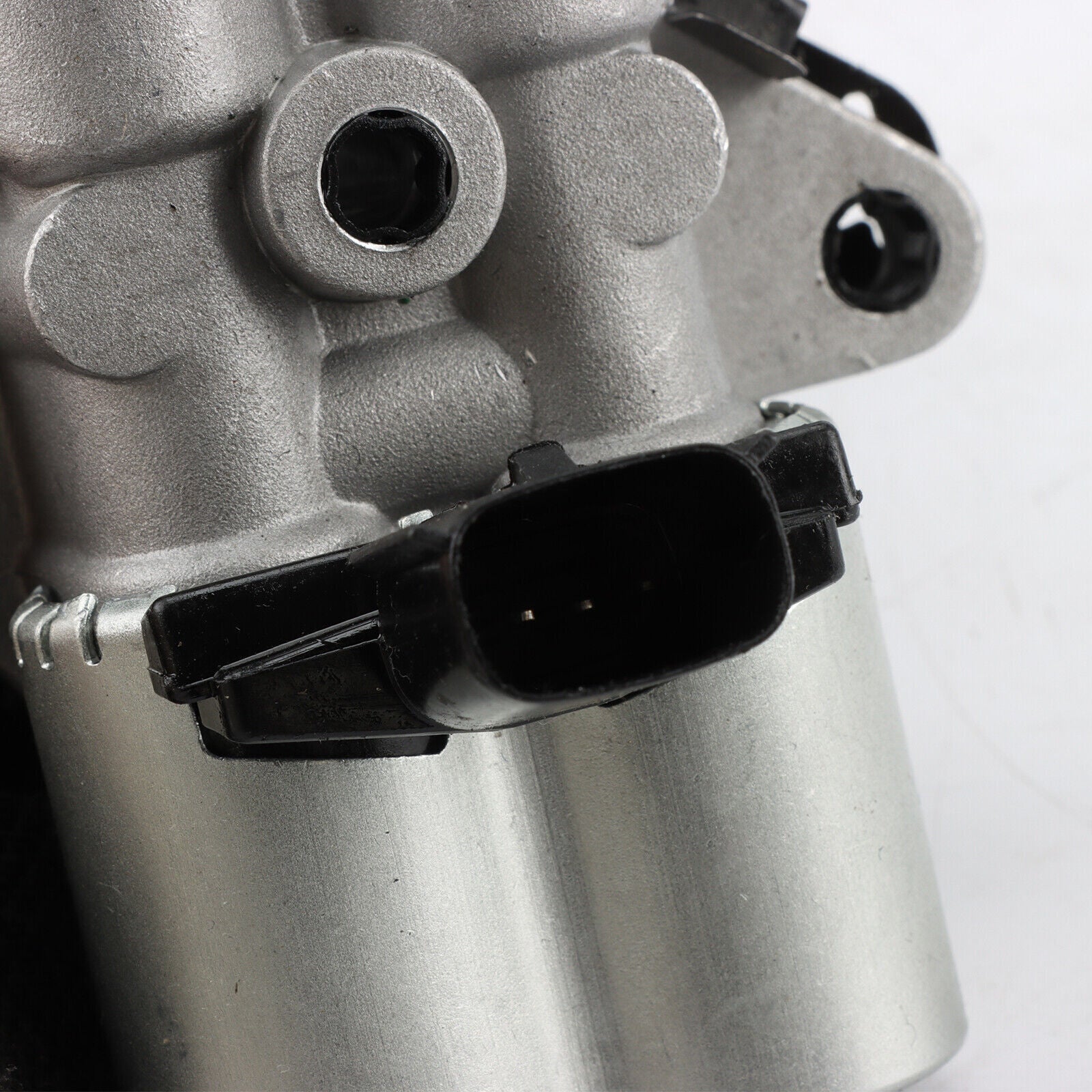 1X VVT Oil Control Valve For 2014-2015 for Chevrolet Impala Malibu 2.5L 12633613