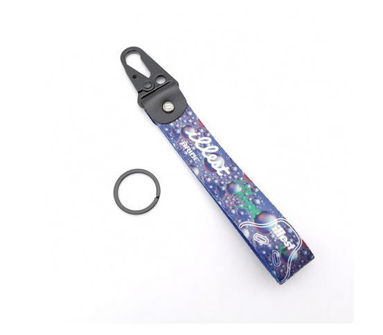 Car keychain/ring with lanyard, car accessories suitable for Nissan 's worst bride-
