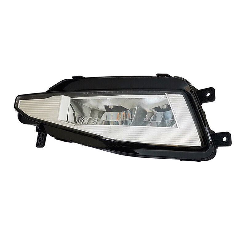 The left front bumper fog light is applicable to 2020 and 2021 for Volkswagen for Passat B8L B8.5