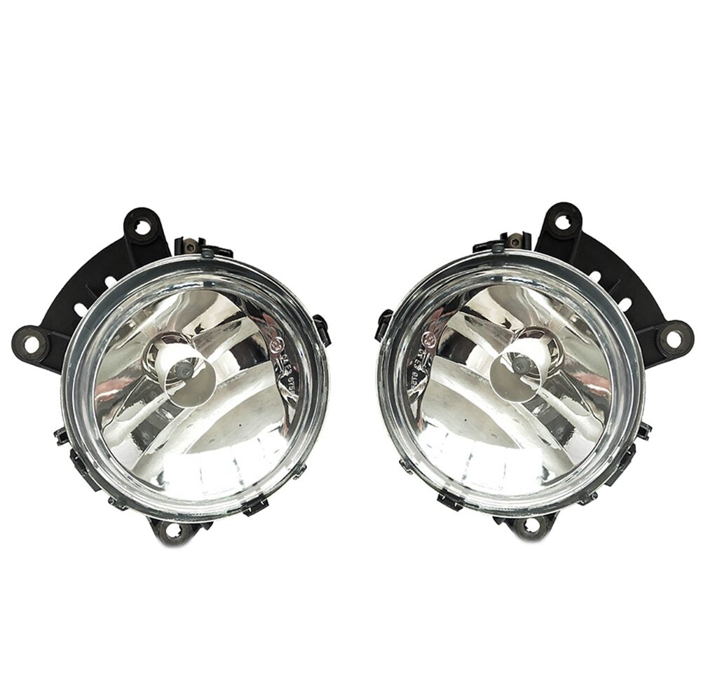 A pair of front bumper lights, fog lights, and daytime running lights for Mercedes-Benz Actros MP4 trucks.
