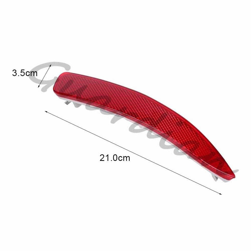 A pair of red rear L+R bumper reflectors, 63217158949 and 63217158950, suitable for BMW X5 E70.