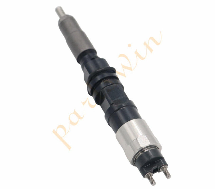 One-pack of new diesel fuel injectors for John Deer 8530 tractors 095000-6480 RE529149