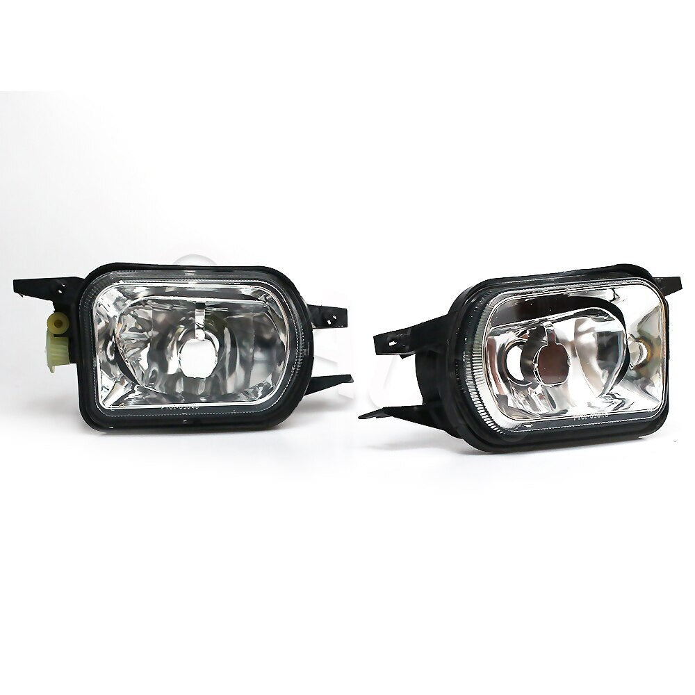 One pair of fog lights for the front bumper of for Mercedes-Benz C-Class W203 2001-2007 cars.