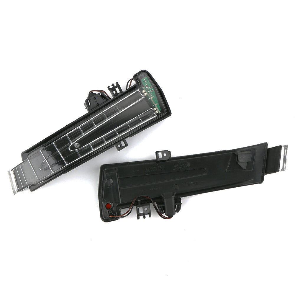 Two mirrored turn signal indicator lights are compatible with for Mercedes W204 W212 W221 L+R models manufactured between 2007 and 2013.