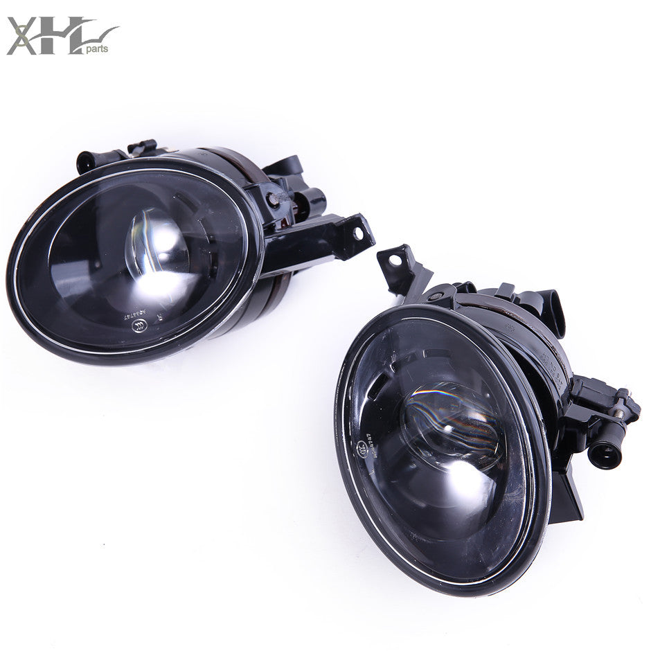 pair of front-cleaning convex lens fog lights are suitable for Volkswagen for Jetta for Golf MK6 Eos