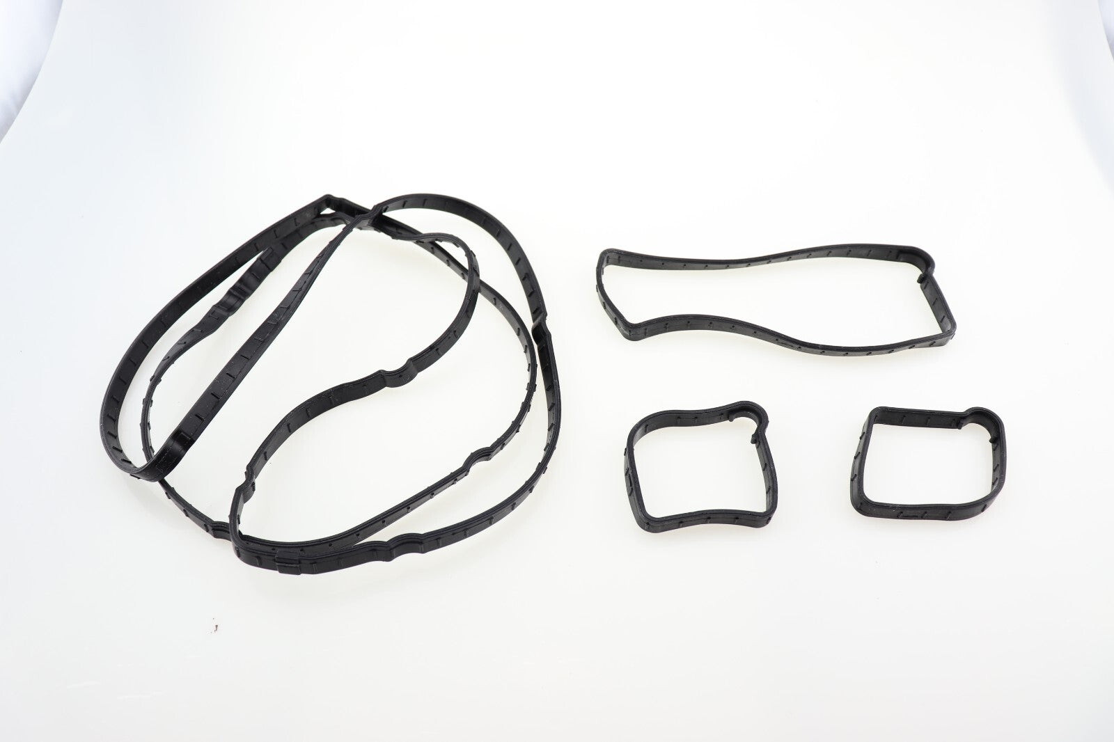 Suitable for valve cover gaskets, compatible with for Ford manufacturers 1S7Z6584BA 1S7G 6K260 AA, 1 new set.